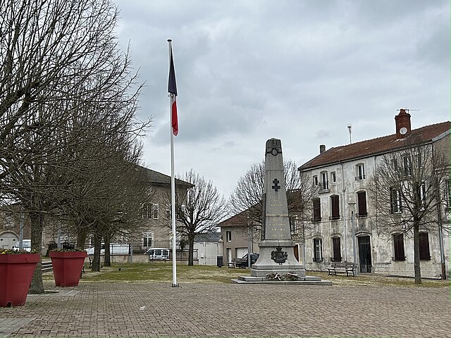 Château-Salins_-_monument_aux_morts
