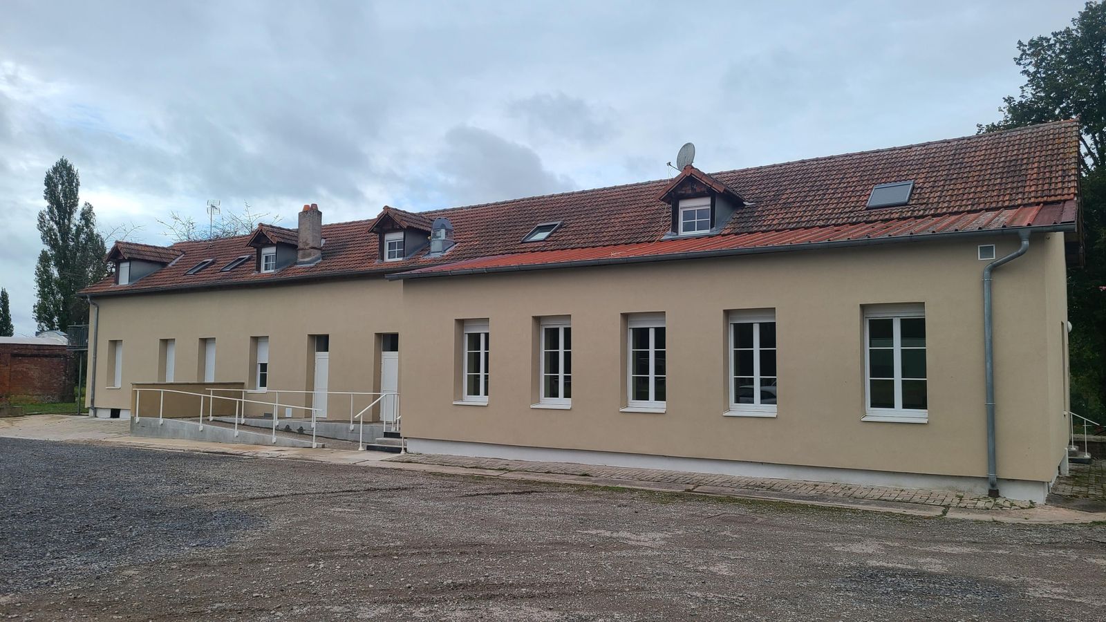 H57P020535_615d8d22a440e